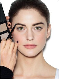 make up tips for glasses wearers