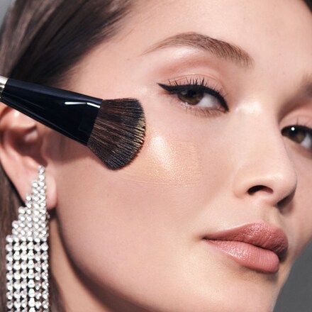 Soft Focus Foundation Brush